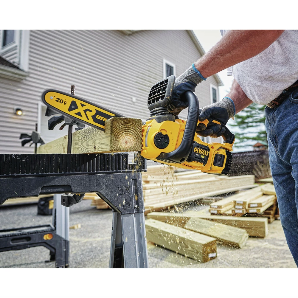 Dewalt DCCS620P1 20V MAX XR 5.0 Ah Brushless Lithium-Ion 12 In. Compact Chainsaw Kit 13 Dewalt DCCS620P1 20V MAX XR 5.0 Ah Brushless Lithium-Ion 12 In. Compact Chainsaw Kit - Image 13