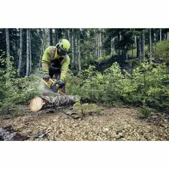 Dewalt DCCS670X1-DCST970B 60V MAX FLEXVOLT Brushless Lithium-Ion 16 In. Cordless Chainsaw And String Trimmer Bundle (3 Ah) -Dewalt Shop dewndccs670x1 dcst970b bndl l