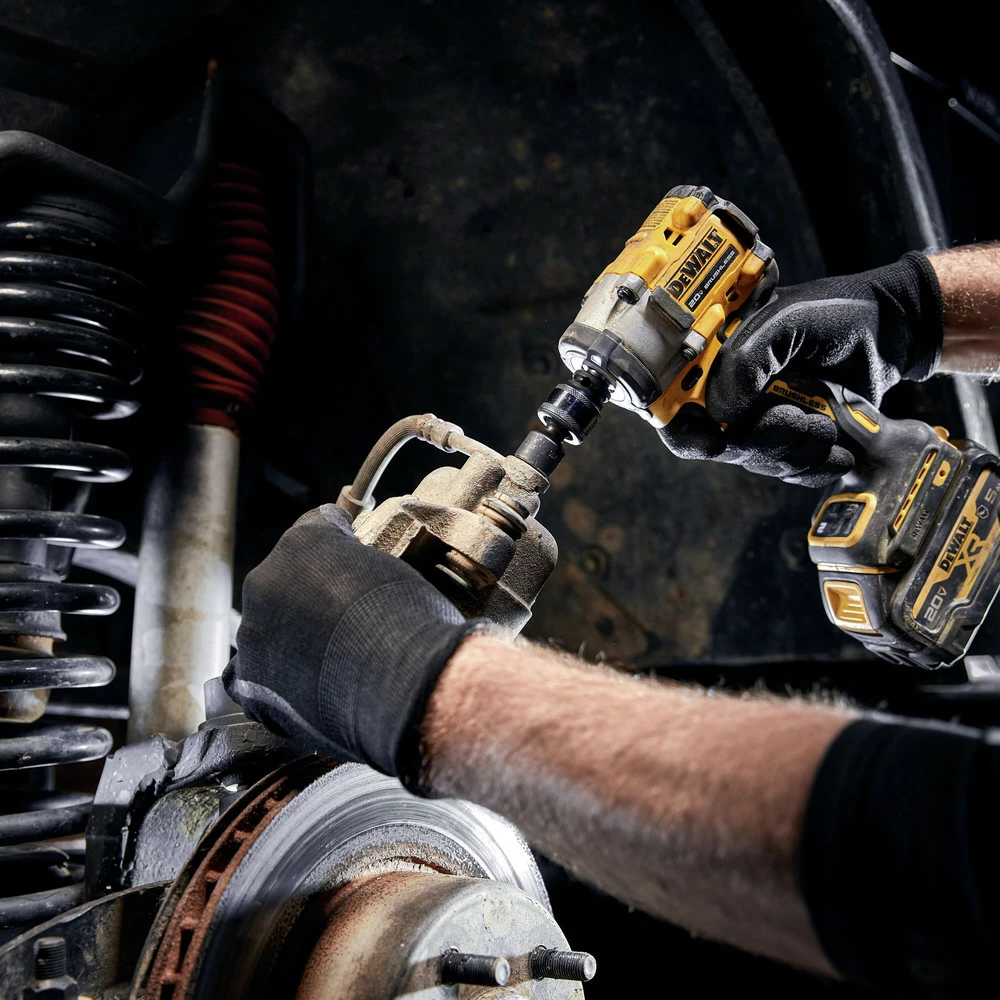 Dewalt DCF923P2 ATOMIC 20V MAX Brushless Lithium-Ion 3/8 In. Cordless Impact Wrench With Hog Ring Anvil Kit With 2 Batteries (5 Ah) 16 Dewalt DCF923P2 ATOMIC 20V MAX Brushless Lithium-Ion 3/8 In. Cordless Impact Wrench With Hog Ring Anvil Kit With 2 Batteries (5 Ah) - Image 16