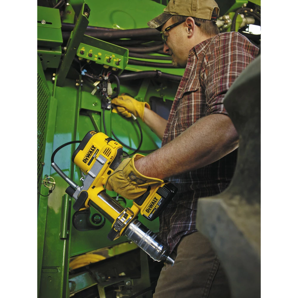 Dewalt DCGG571B 20V MAX Brushed Lithium-Ion Cordless Grease Gun (Tool Only) 4 Dewalt DCGG571B 20V MAX Brushed Lithium-Ion Cordless Grease Gun (Tool Only) - Image 4