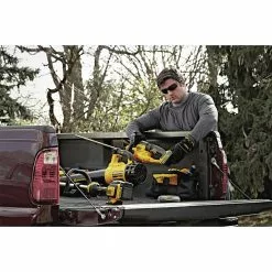Dewalt DCHT820P1 20V MAX Brushed Lithium-Ion 22 In. Cordless Hedge Trimmer Kit (5 Ah) -Dewalt Shop dewndcht820p1 d