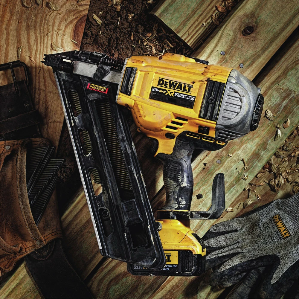 Dewalt DCN692M1 20V MAX XR Brushless Lithium-Ion 30 Degree Cordless Paper Collated Framing Nailer Kit (4 Ah) 22 Dewalt DCN692M1 20V MAX XR Brushless Lithium-Ion 30 Degree Cordless Paper Collated Framing Nailer Kit (4 Ah) - Image 22