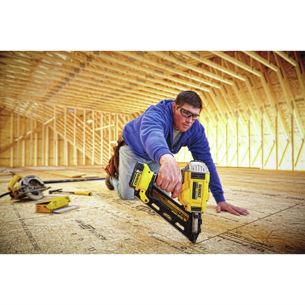 Dewalt DCN692M1 20V MAX XR Brushless Lithium-Ion 30 Degree Cordless Paper Collated Framing Nailer Kit (4 Ah) 19 Dewalt DCN692M1 20V MAX XR Brushless Lithium-Ion 30 Degree Cordless Paper Collated Framing Nailer Kit (4 Ah) - Image 19