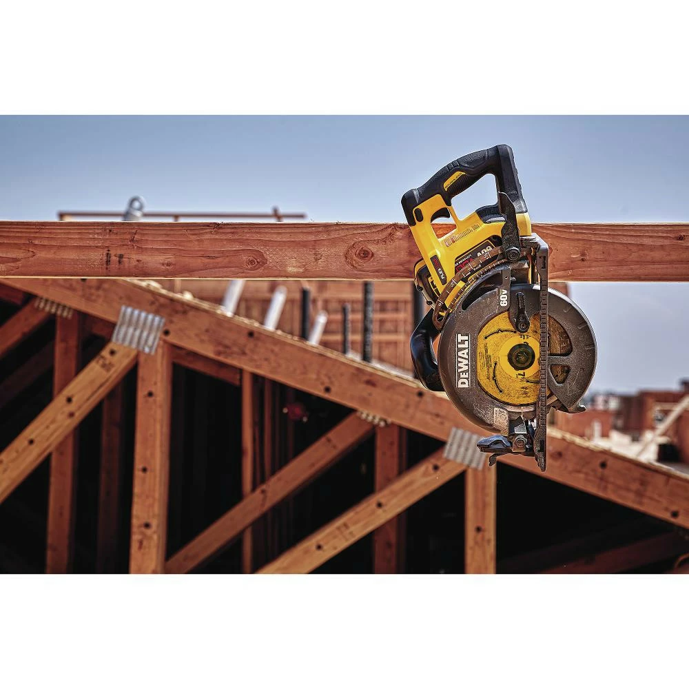 Dewalt DCS577X1 FLEXVOLT 60V MAX 9.0Ah 7-1/4 In. Worm Drive Style Saw Kit 5 Dewalt DCS577X1 FLEXVOLT 60V MAX 9.0Ah 7-1/4 In. Worm Drive Style Saw Kit - Image 5