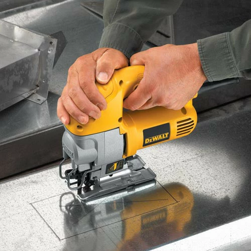 Dewalt DW317K 5.5 Amp 1 In. Compact Jigsaw Kit 4 Dewalt DW317K 5.5 Amp 1 In. Compact Jigsaw Kit - Image 4