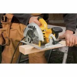 Dewalt DWE575SB 7-1/4 In. Circular Saw Kit With Electric Brake -Dewalt Shop dewndwe575sb d