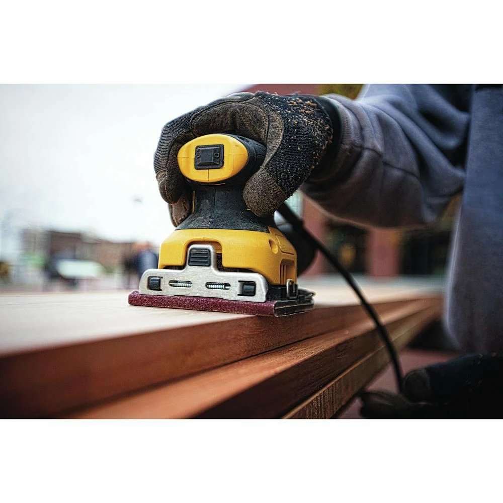 Dewalt DWE6411 1/4 Sheet Palm Grip Sander 8 Dewalt DWE6411 1/4 Sheet Palm Grip Sander - Image 8