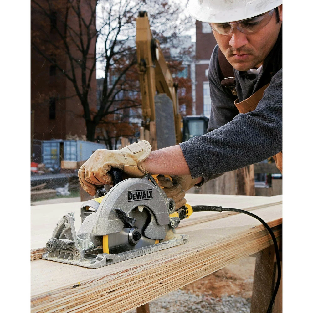 Dewalt DWS535B 120V 15 Amp Brushed 7-1/4 In. Corded Worm Drive Circular Saw With Electric Brake 27 Dewalt DWS535B 120V 15 Amp Brushed 7-1/4 In. Corded Worm Drive Circular Saw With Electric Brake - Image 27