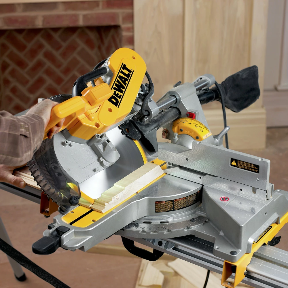 Dewalt DWS779 120V 15 Amp Brushed 12 In. Corded Double Bevel Sliding Compound Miter Saw 19 Dewalt DWS779 120V 15 Amp Brushed 12 In. Corded Double Bevel Sliding Compound Miter Saw - Image 19