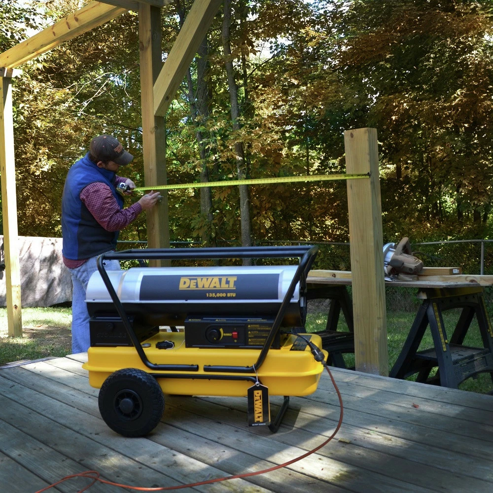 Dewalt DXH135HD 135,000 BTU Forced Air Kerosene Construction Heater 4 Dewalt DXH135HD 135,000 BTU Forced Air Kerosene Construction Heater - Image 4